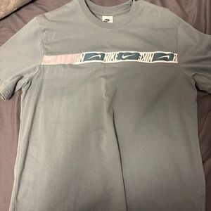 Medium Nike green shirt